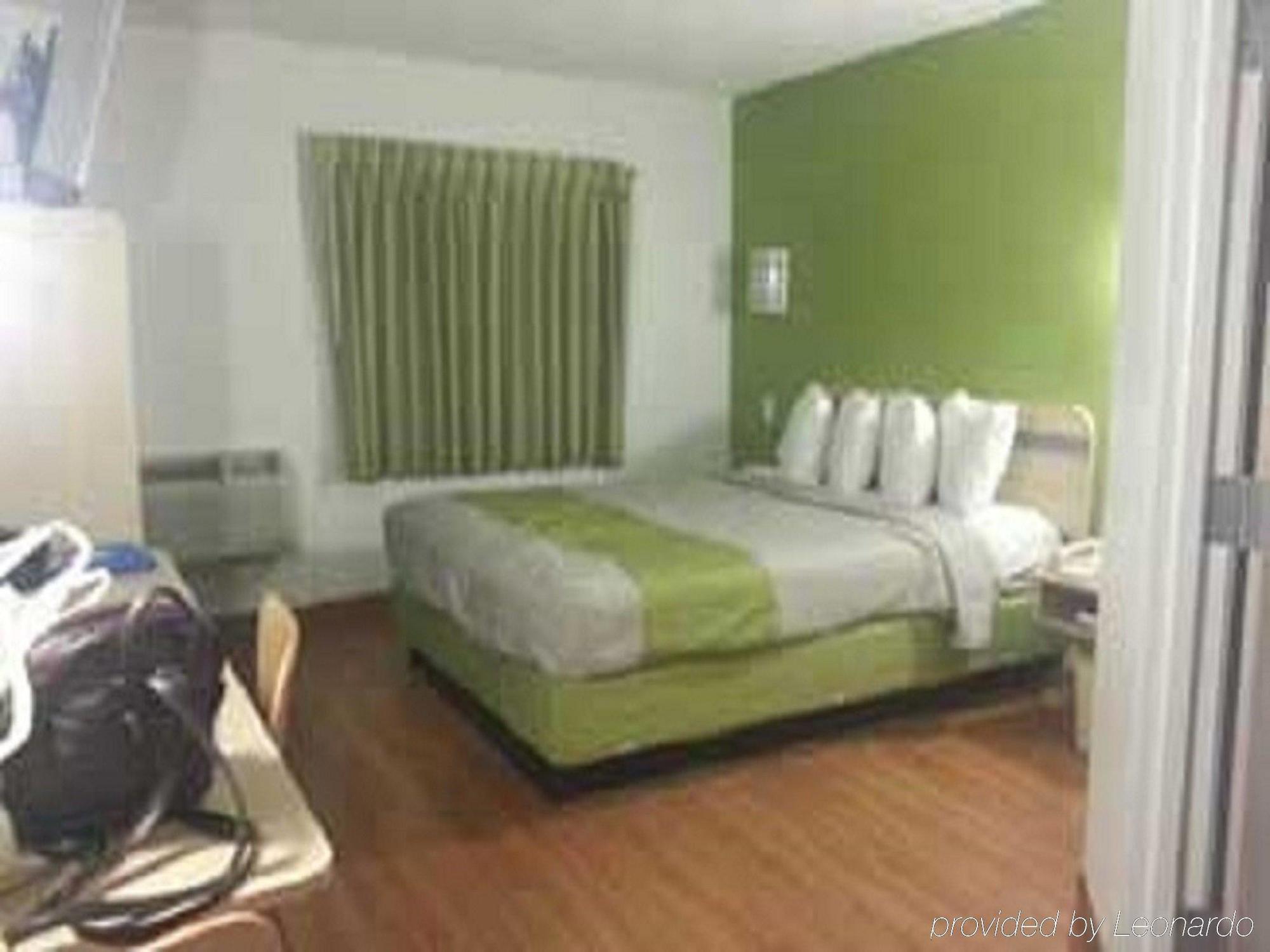 At Home Express Tangerine Inn De Land Bagian luar foto