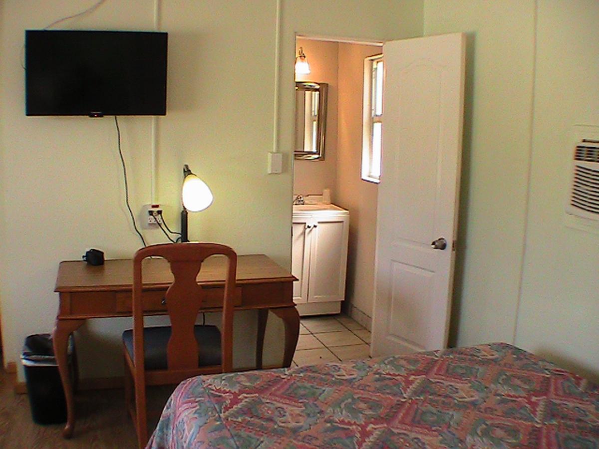 At Home Express Tangerine Inn De Land Bagian luar foto